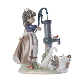 Фарфоровая статуэтка LLADRO "SUMMER ON THE FARM", 23.5 см